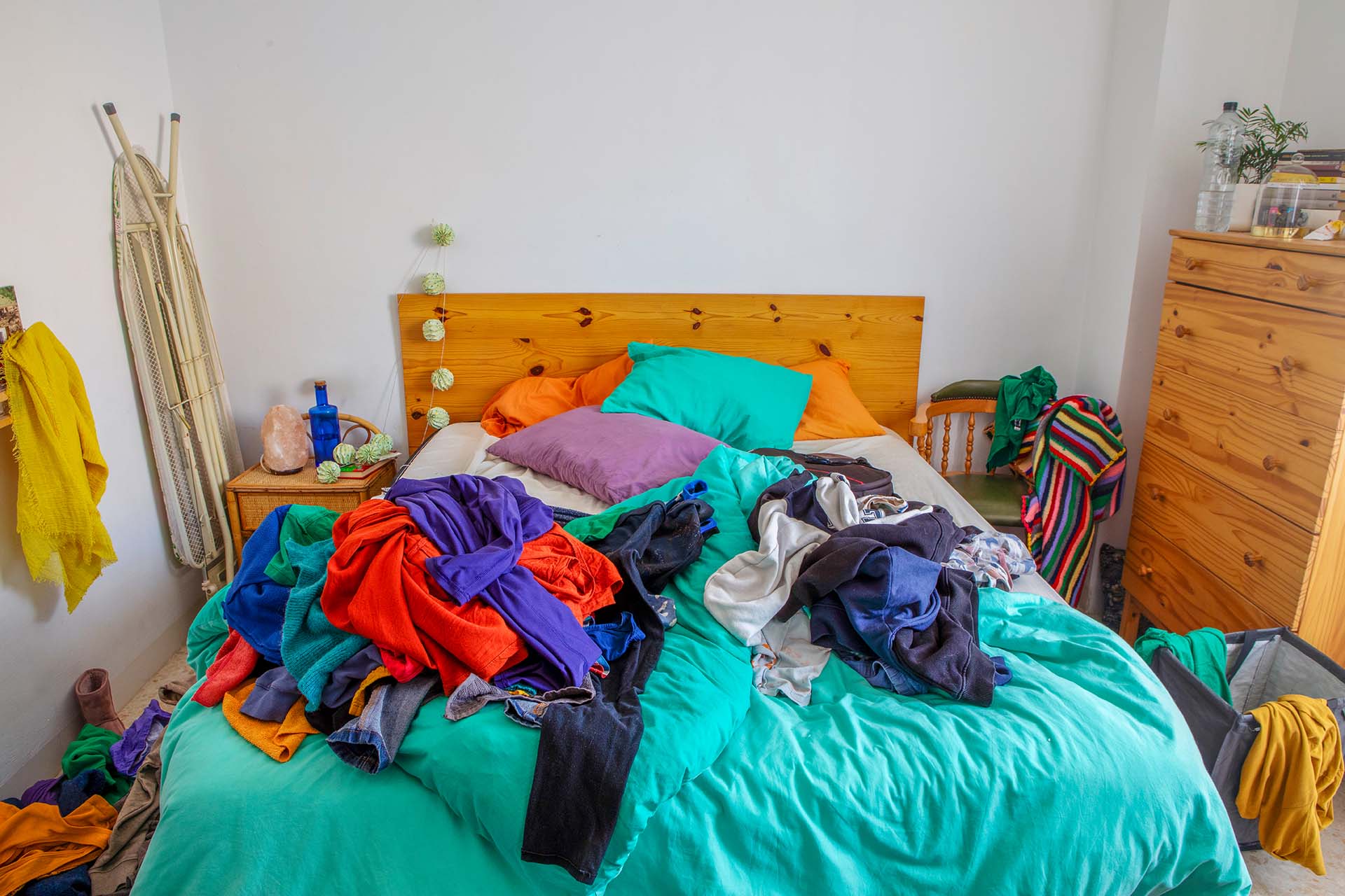 unordertliches Schlafzimmer